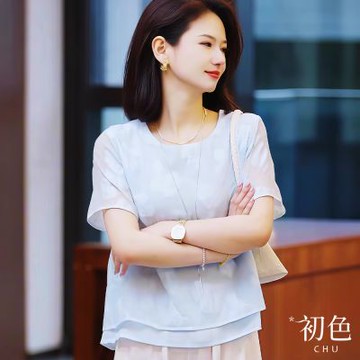 初色 純色透氣圓領緹花刺繡假兩件短袖T恤上衣女上衣-藍色-14018(M-2XL可選)