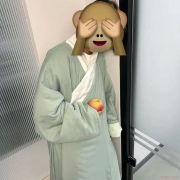 精選好物🌈猴哥同款綠色長衫睡衣家居服搞怪孫悟空抽象侷促表情包夾棉外套冬