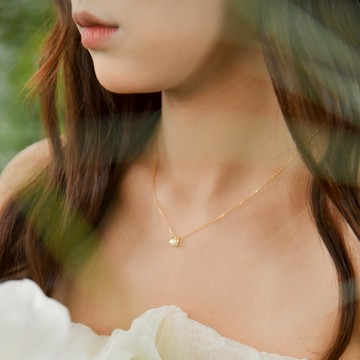 【Isha Jewelry】珍珠鬱金香純銀項鍊 | 天然石鎖骨鍊。花瓣設計。兩色可選