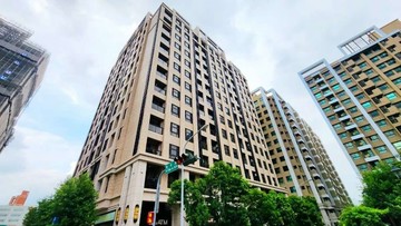 推薦嶺東商圈次頂樓平車景觀戶｜台中市南屯區春安路