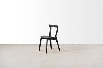 燕椅 Hirundo Chair / 霧黑梣木