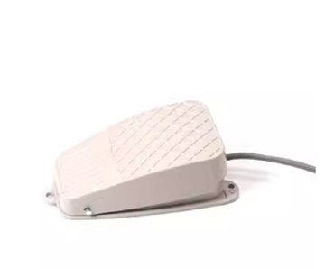 fs-3 三相鋁殼腳踏開關