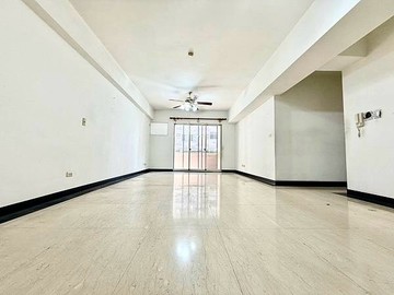 中央公園17年屋室內38坪稀有正大四房平面車位｜台中市西屯區皇城街