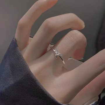 免運🔮千紙鶴戒指女時尚ins輕奢簡約潮小衆高級感食指戒學生冷淡風指環銀飾 小眾 設計 輕奢 戒指 尾戒 指環 可調戒