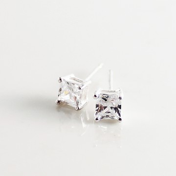 赤軍寶飾-方鑽耳環