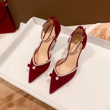 蘇社交 紅色秀禾婚鞋女法式珍珠敬酒新娘鞋一字帶高跟鞋尖頭單鞋