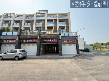 (專)鳥松仁美豐嶸大發 全新輕屋齡大地坪電梯美車墅｜高雄市鳥松區美德二街