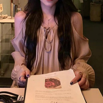 鎏金貴氣漏肩花苞襯衫女法式溫柔氣質露肩長袖上衣鑫弘-素時衣櫥