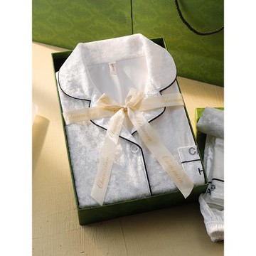 睡衣秋季女款2025新款金絲絨長袖氣質高貴山茶花家居服春秋冬禮盒