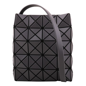ISSEY MIYAKE BAOBAO-皮質幾何菱格肩背包(霧木炭灰)