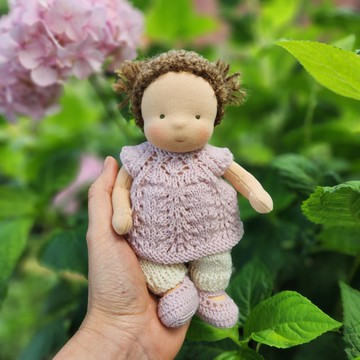訂製 Waldorf 口袋娃娃 7 英吋 (18 公分) 高。
