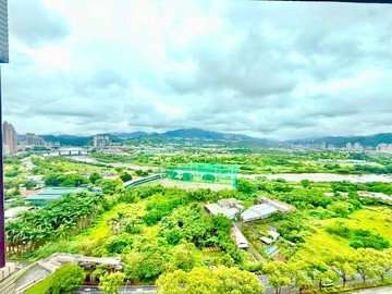 美河市絕美高樓面山河景觀裝潢三房坡平車｜新北市新店區中央路