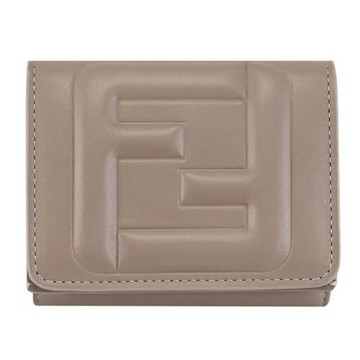 FENDI 8M0395 FF LOGO立體壓紋NAPPA皮革三折零錢小短夾.淺灰
