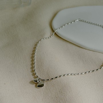 QUEENSHOP_S 女裝 愛心吊墜米粒鍊條項鍊 現+預 【07040402】