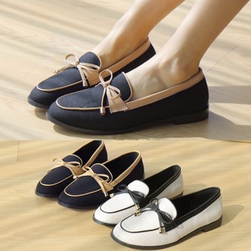 韓國設計．溫柔布面蝴蝶結拚色平底樂福包鞋．白鳥麗子