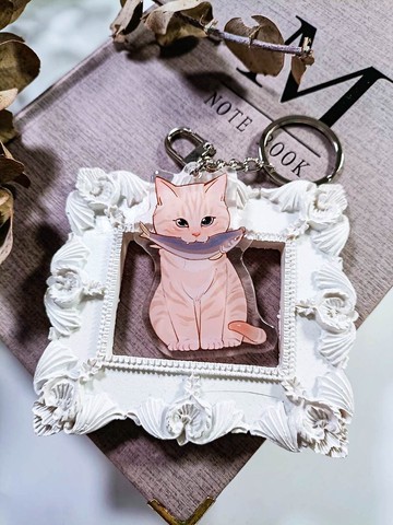 ME189_叼魚貓Fish biting cat /晶透吊飾