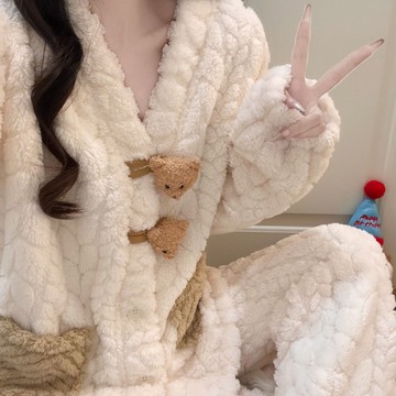 特價✨2025年新款秋冬珊瑚絨 睡衣女加絨加厚保暖 小香風冬天法蘭絨家居服大尺碼睡衣 睡衣女 女性睡衣 睡衣 韓版睡衣