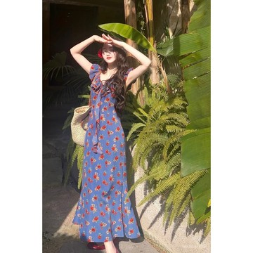 💛限時下殺💛法式度假2025新款碎花複古無袖夏季顯瘦印花收腰背心連衣裙新款