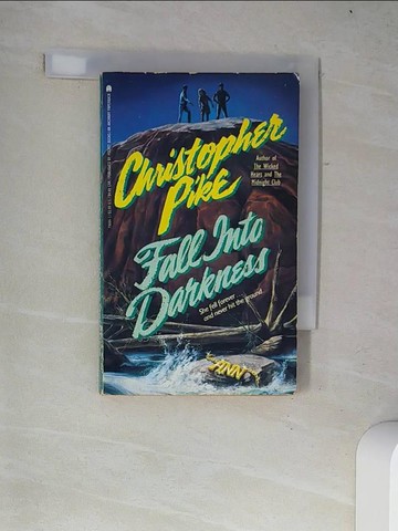 【書寶二手書T6／原文小說_W18】Fall into darkness_Christopher Pike