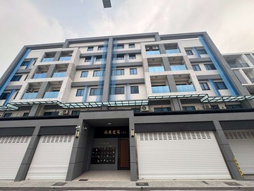 東港尊品精裝全新兩房平車｜屏東縣東港鎮興中南一街