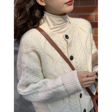 白色麻花毛衣外套女秋冬2025新款寬松慵懶風短款圓領針織開衫上衣