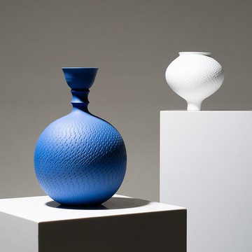 免運 附發票 超低價 工廠直銷 克萊因藍素燒現代輕奢家居裝飾品高級感藝術陶瓷花瓶客廳插花擺件 快速發貨