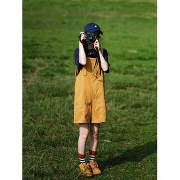 芊芊蔚藍 日系寬松工裝背帶短褲女 山系citygirl戶外露營短褲D595