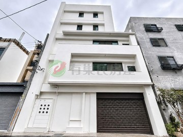 烏日稀有全新未住絕美透天｜一樓車庫｜台中市烏日區五光路復光四巷