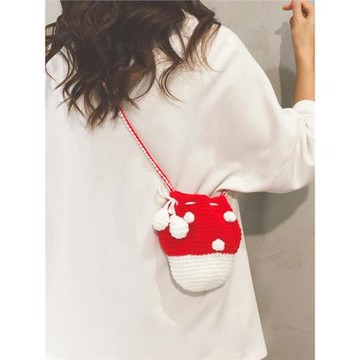 可愛小蘑菇包包女2025新款毛線針織斜挎小水桶包小眾個性口紅包潮