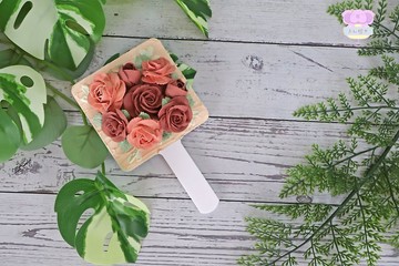 (現貨) 奶油土花手拿鏡