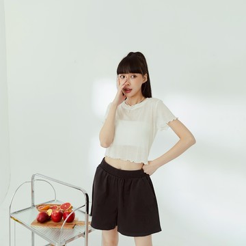 QUEENSHOP_ S 女裝 短袖木耳邊坑條透膚短版上衣 三色售 現+預 【01098797】