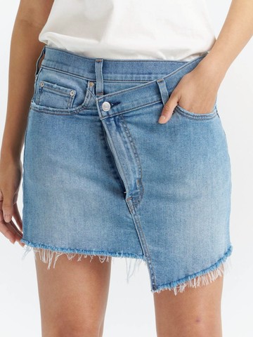 Levi’s® 牛仔裙 Performance Cool 牛仔短裙 丹寧裙 涼感牛仔裙 涼感褲 熱賣單品