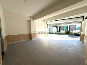 戀上南區全新交屋近金華商圈大面寬採光車墅C｜台南市南區永成路三段