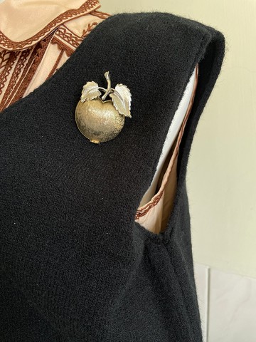 古董刷紋水果蘋果別針胸針 B751