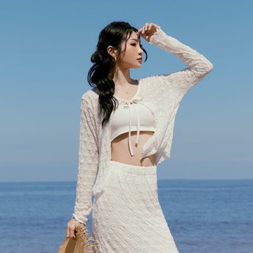 OB嚴選-小花蕾絲透膚綁帶罩衫外套《EA3796-》