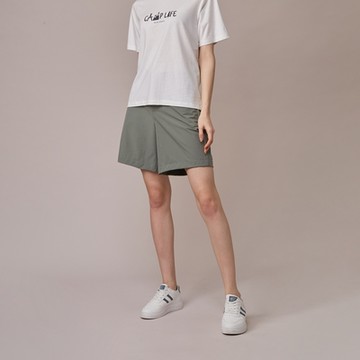 GIORDANO 女裝機能吸濕排汗短褲 Urban Walker系列 - 28 軍綠