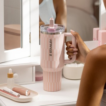 STANLEY 防漏吸管隨手杯 1.18L / 花磚粉