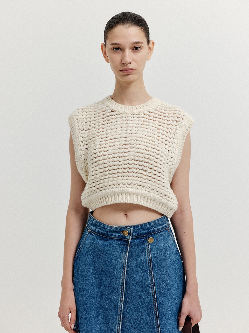 EENK XIKI Cropped Knit Vest