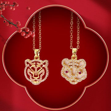 本命虎年項鏈女鈦鋼微鑲鉆輕奢吊墜小眾設計短款鎖骨鏈送女友禮物