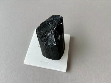 【礦石禮盒】黑碧璽 x 舒壓精油香氛 | 贈簡約水泥座 #09