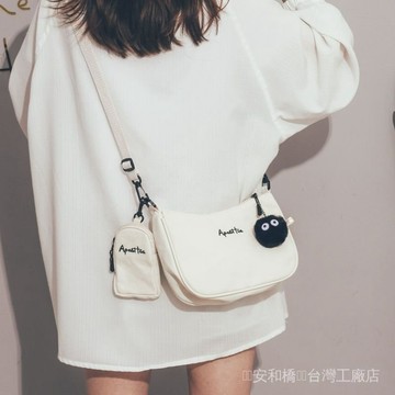 台灣發貨✅包包女2021新款潮古著感網紅複古帆佈斜挎包女百搭ins軟妹單肩包 G 4 H P
