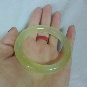 岫玉冰透圓條新款手鐲天然岫玉玉質通透水頭好廠家直銷美貨哦