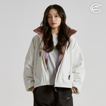 ADISI 女雙面穿超撥水抗風保暖外套 AJ2521057 耐久白/大地迷彩粉可 (S-XL)｜防潑水 抗風 可收納帽 內裡羊羔絨