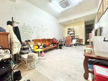 大里精華地段，一樓公寓大四房，可抽平面車位｜台中市大里區中興路二段