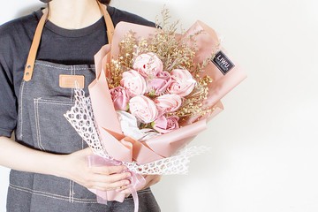 甜蜜粉色 玫瑰馬林糖乾燥花束 (5支玫瑰馬林糖+3朵香皂玫瑰花)