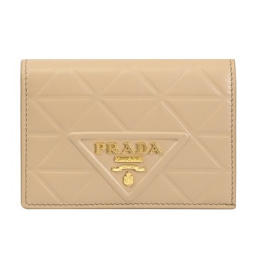 PRADA 1MV021 浮雕LOGO立體三角壓紋對開零錢短夾.沙色