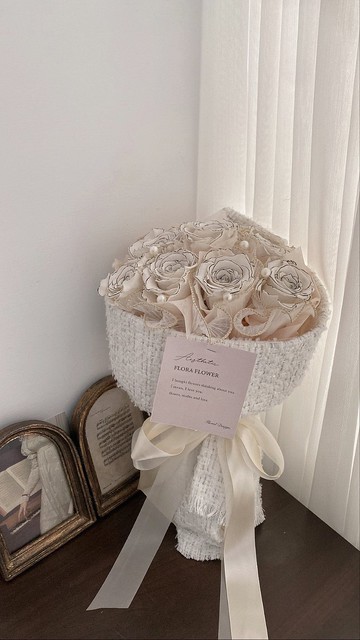 Flora Flower俄羅斯永生花束-香奈兒珍珠(白布/奶茶布/黑布)