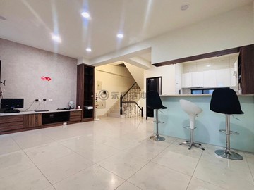 邊間大面寬│大5房│並排雙車位美別墅｜新竹市香山區浸水街