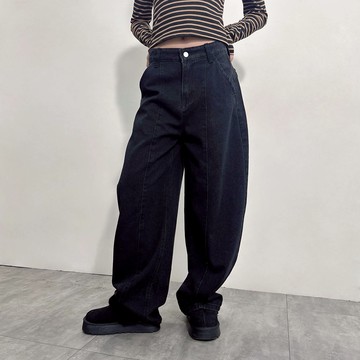 後蓋牛仔彎刀褲-黑【KT201749】