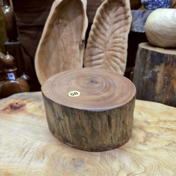 肖楠樹皮 58號 水晶珠寶小檯座 肖楠木 原木樹皮 香噴噴  芳山店肖楠館